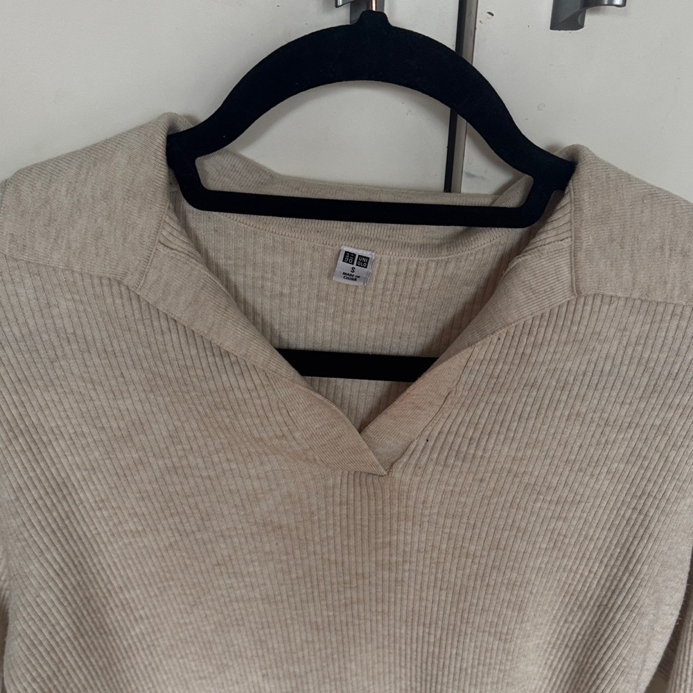 Uniqlo Cream Knit Pullover